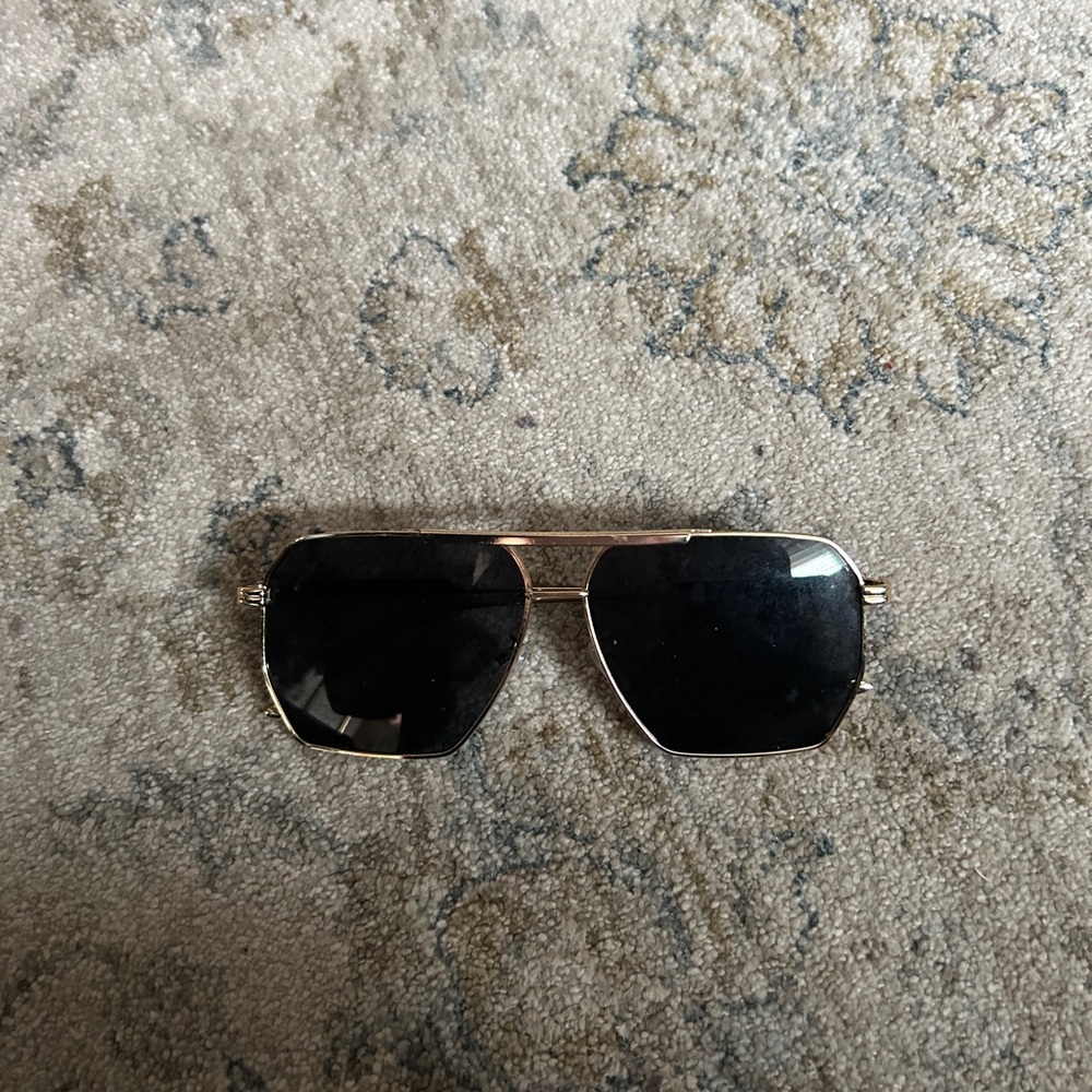 Gold and Black Aviator Sunglasses